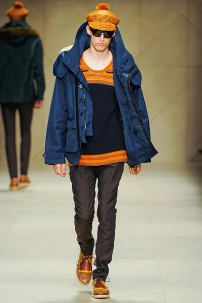 Look 13